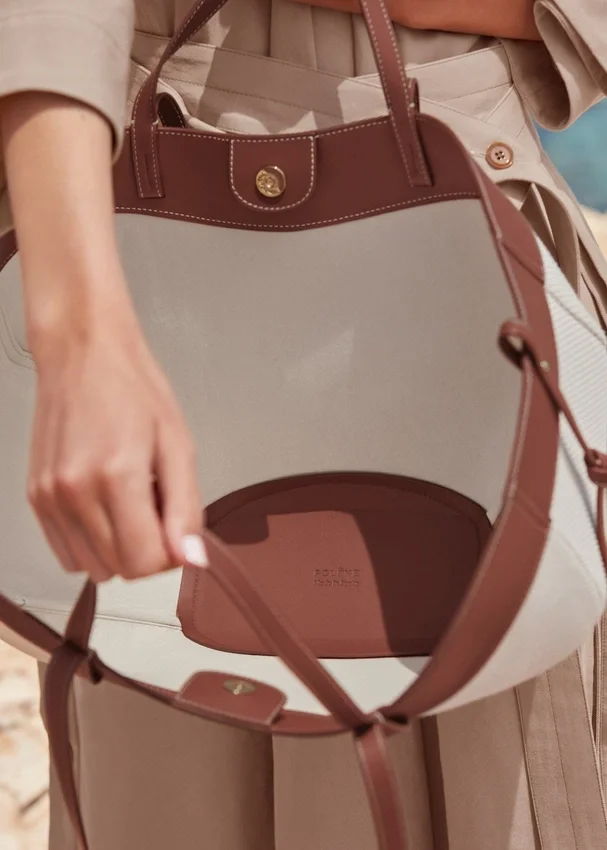 Cyme Edition in tela color cognac