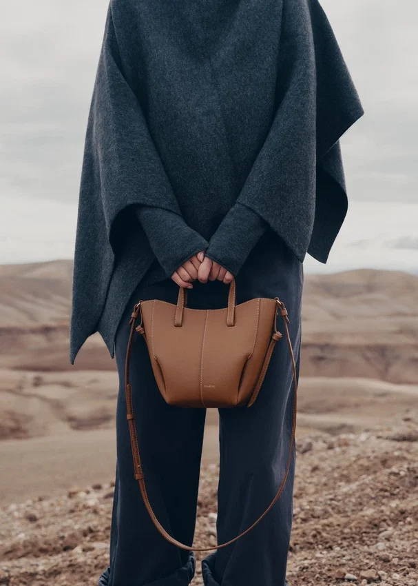Cyme Tote Nano Edition Textured Camel
