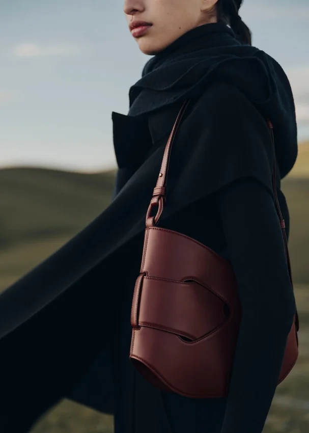 Nodde Hobo Edition, ciliegia nera liscia