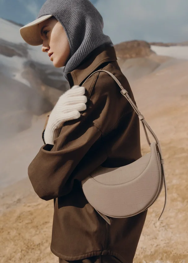 Numéro Dix Edition in nabuk coccodrillo color taupe