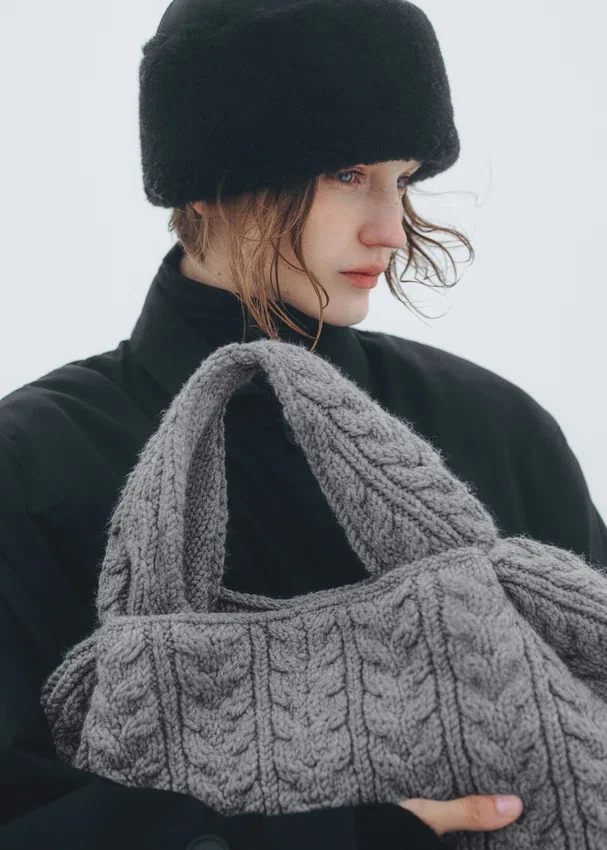 Numéro Neuf Large Edition in pietra merino