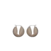 Orecchini a cerchio Ormé, edizione in argento rodiato con pelle color taupe